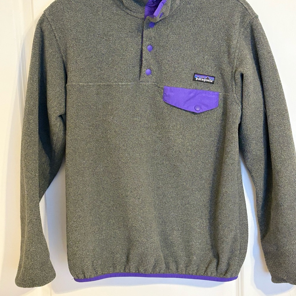 Patagonia Synchilla gorpcore women’s Gray and Purple Sweater fleece pullover